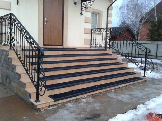 Накладка на ступени Решетка с барьером